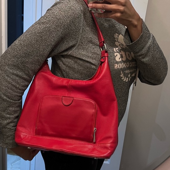 Danier Leather Red Shoulder Bag - Picture 8 of 8